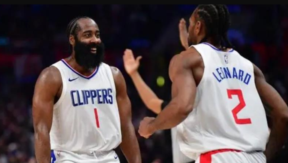 爵士逆转雄鹿完胜,实现三连胜 爵士逆转雄鹿完胜,实现三连胜