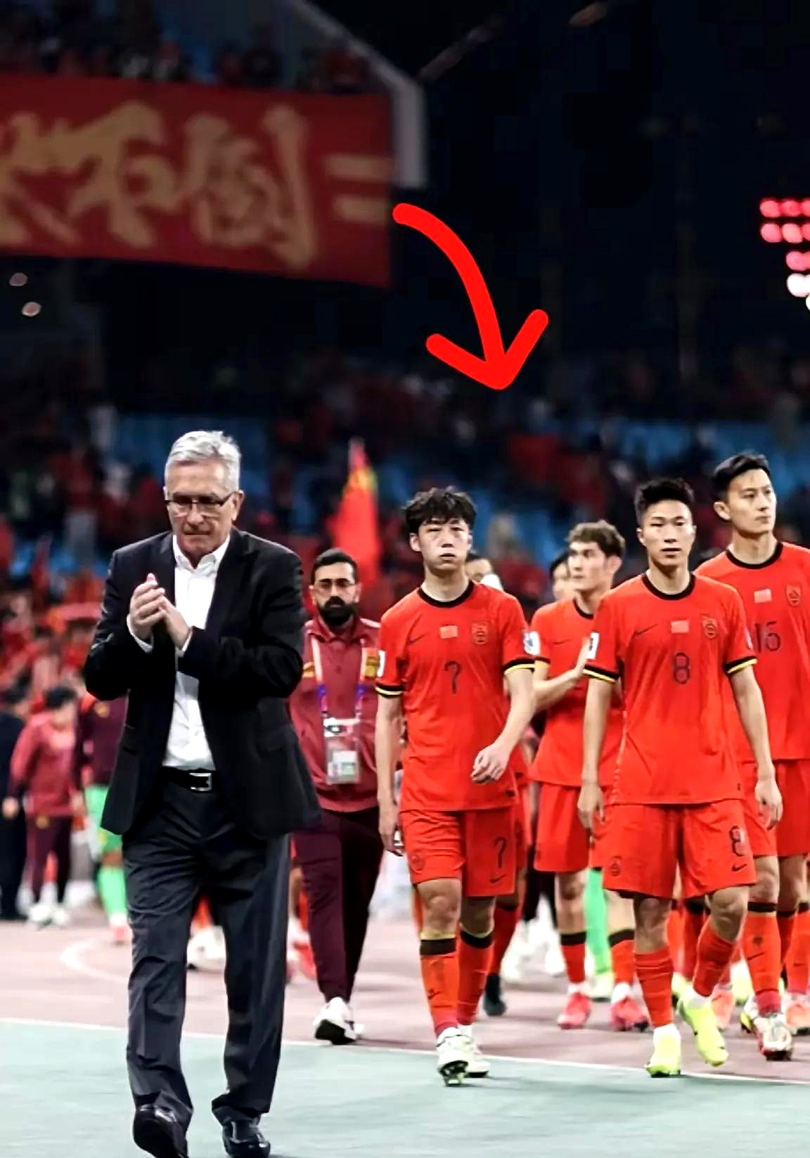 本土球员发挥出色，国家队士气高涨的简单介绍