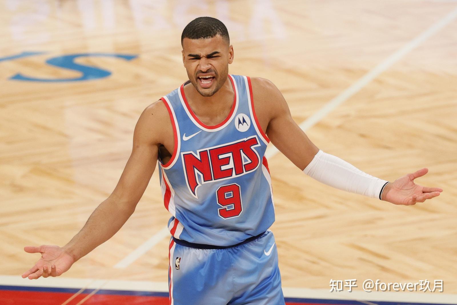 包含拉科鲁尼亚轮换球员，希望变阵带来新机遇的词条