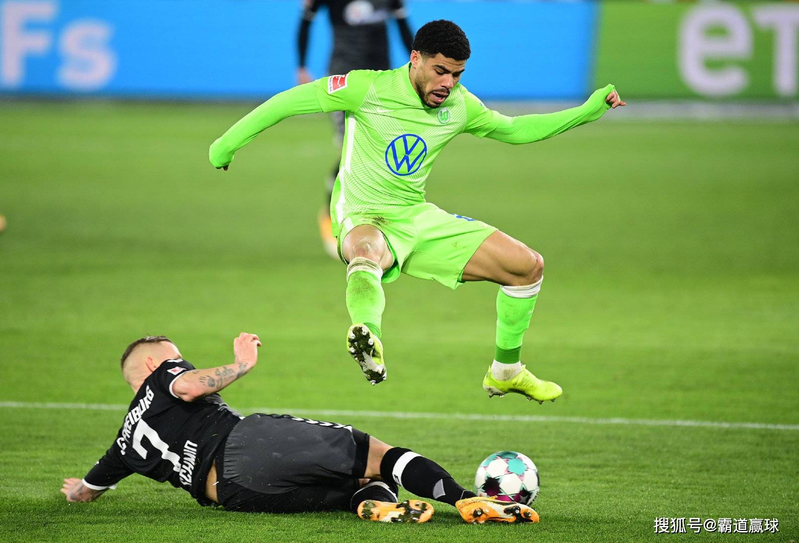 关于弗赖堡客场击败对手,冲击前四名的信息 关于弗赖堡客场击败对手,冲击前四名的信息